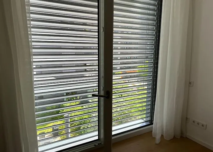 Schickes 2-zi-apartment Am Neckarufer Buga-park Mit Tg-stellplatz